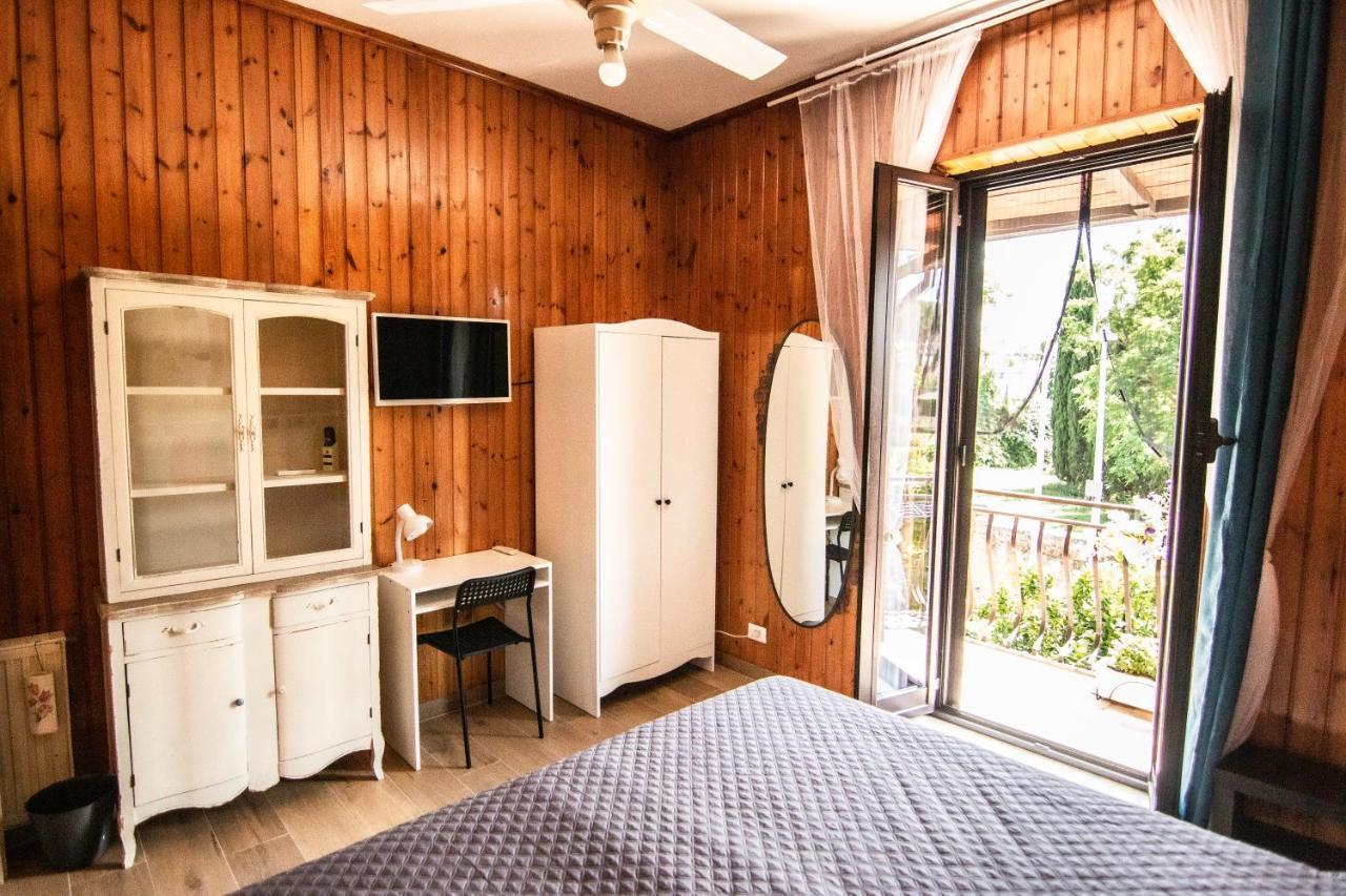 Yourquadrarooms B&B Rom Exteriör bild