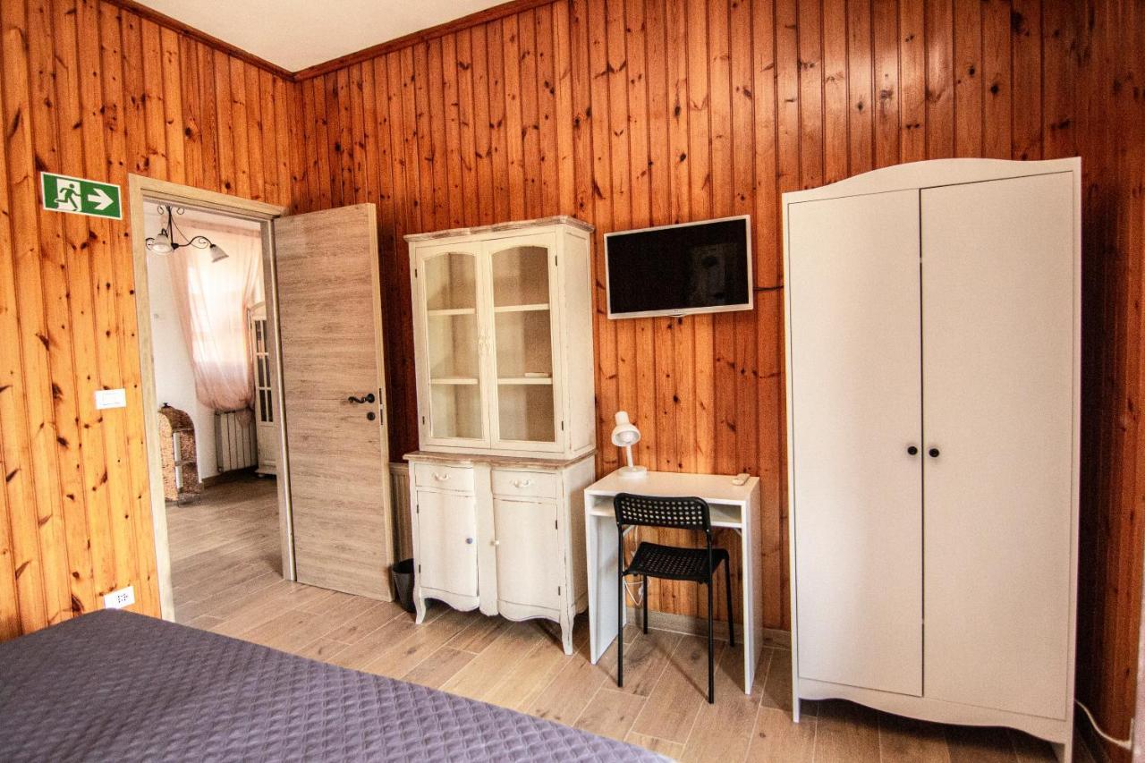 Yourquadrarooms B&B Rom Exteriör bild